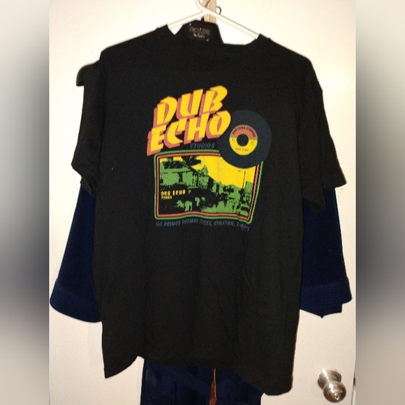 Dub echo short sleeve shirt size Large. Only worn a few times and still in like - Picture 1 of 1
